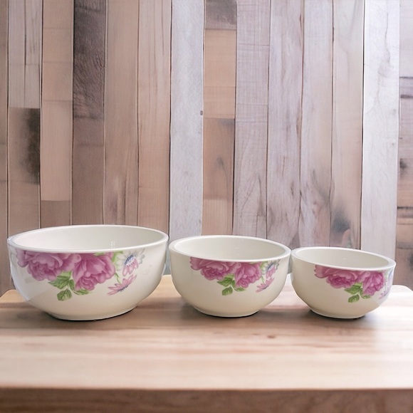 China Nesting Bowls Rose Chintz Design Coastline set of 3 - Picture 1 of 13